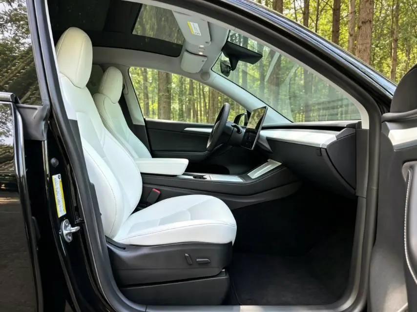 Tesla 2022 Model Y rear-wheel drive version (facelift) automatic gear 10