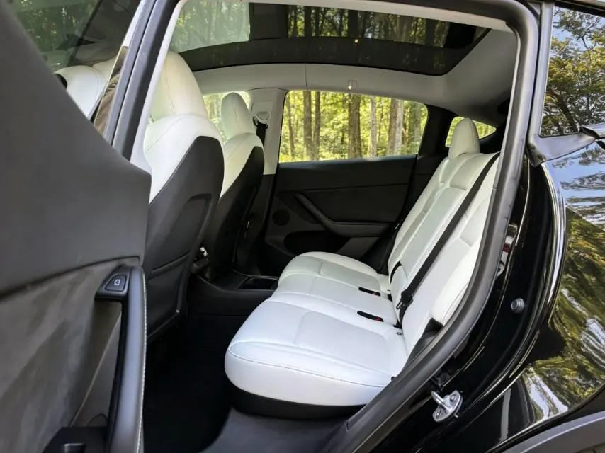 Tesla 2022 Model Y rear-wheel drive version (facelift) automatic gear 11