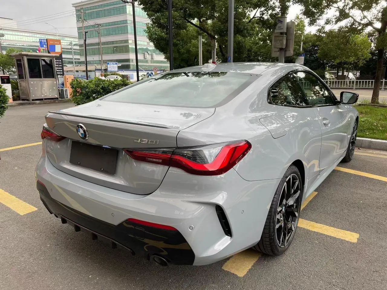 BMW 4 Series (Imported) 2026 430i Coupe 2.0T M Sports Obsidian Night Suit Automatic Gear 3