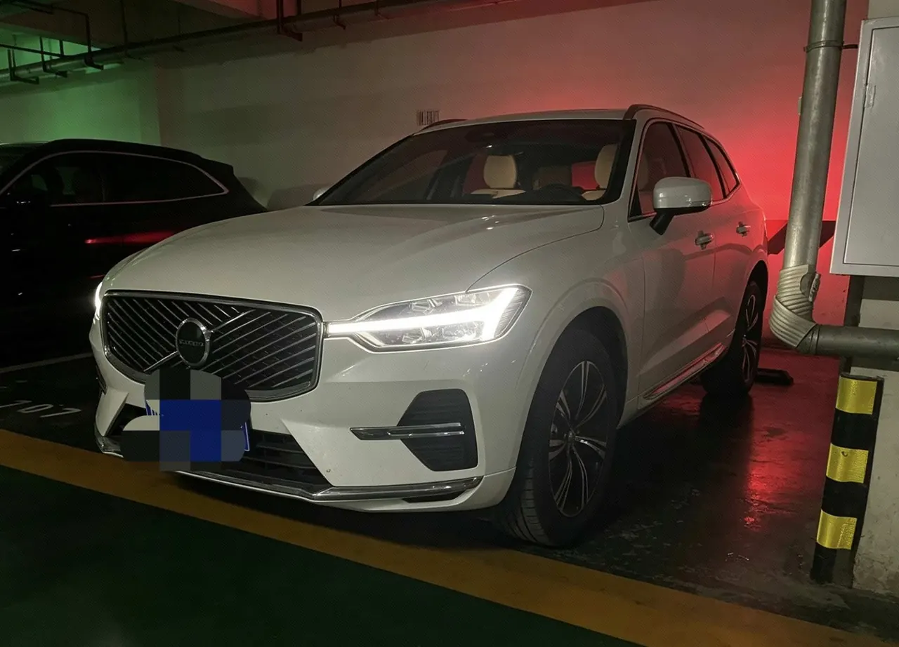 Volvo 2026 XC60 48V 2.0T B5 4-wheel drive Zhiyuan Deluxe Edition Automatic Gear - View 1