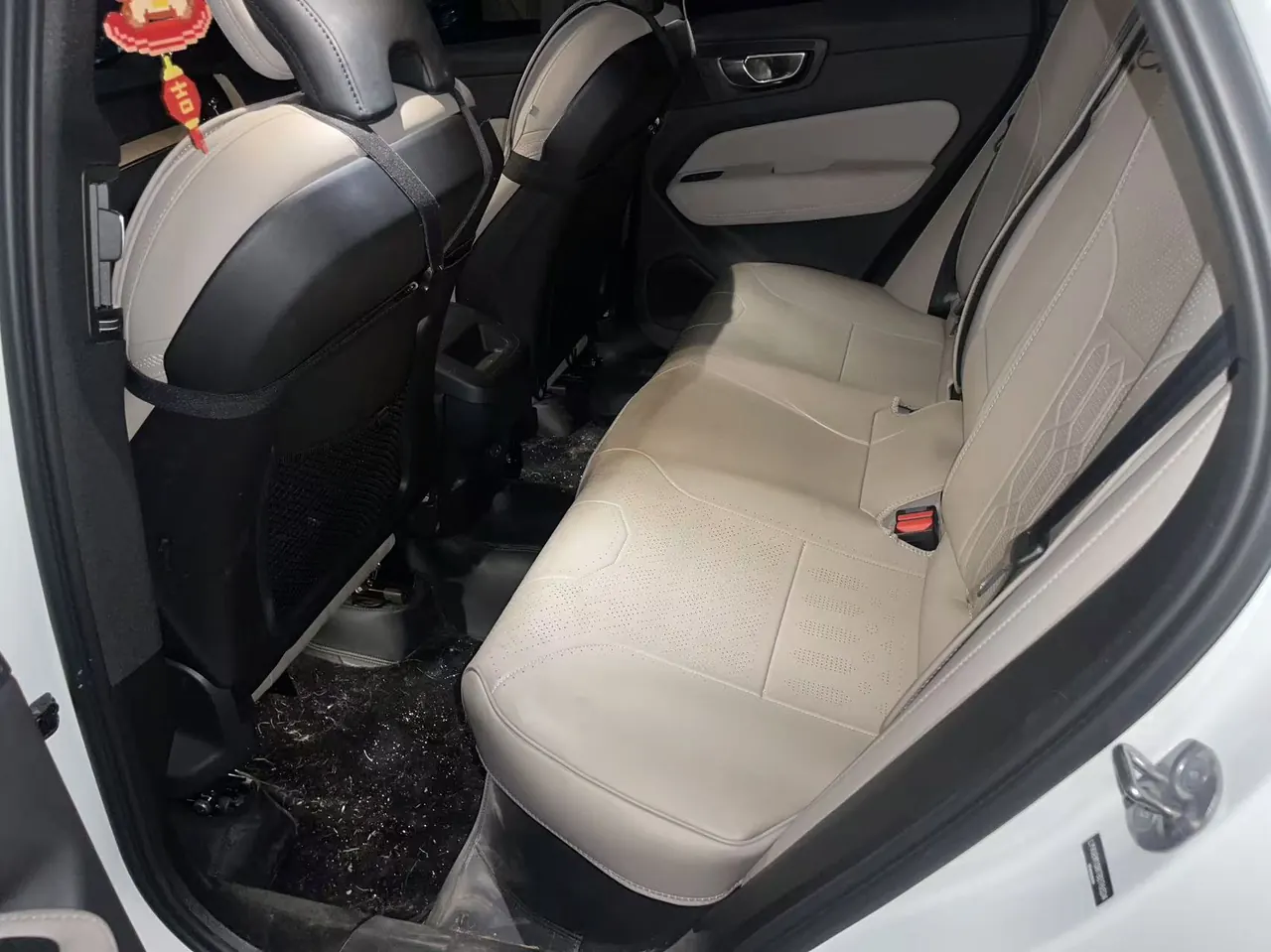 Volvo 2026 XC60 48V 2.0T B5 4-wheel drive Zhiyuan Deluxe Edition Automatic Gear 3