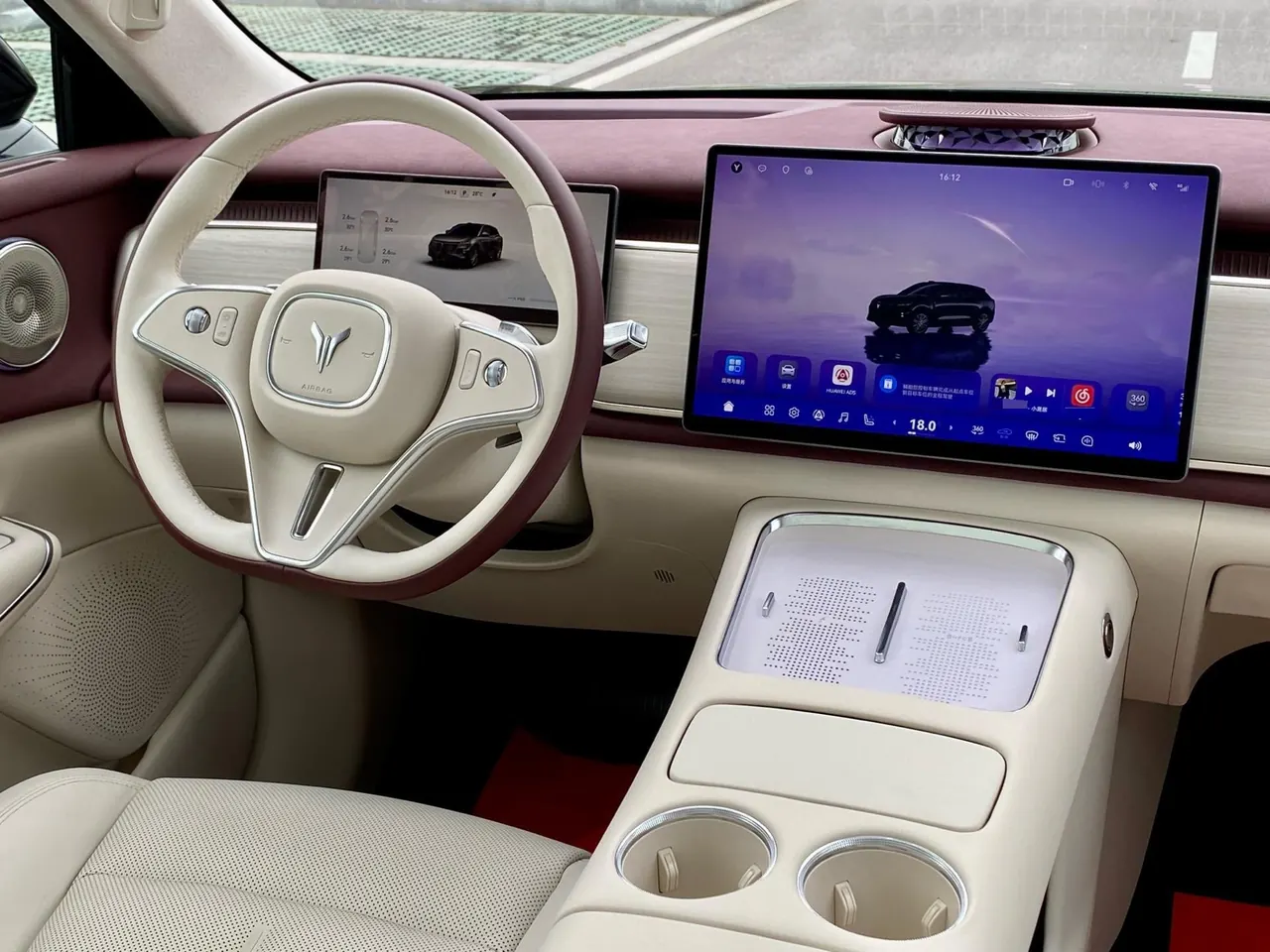 Voyah 2025 bosom friend four-wheel drive dry Kun version automatic gear 10