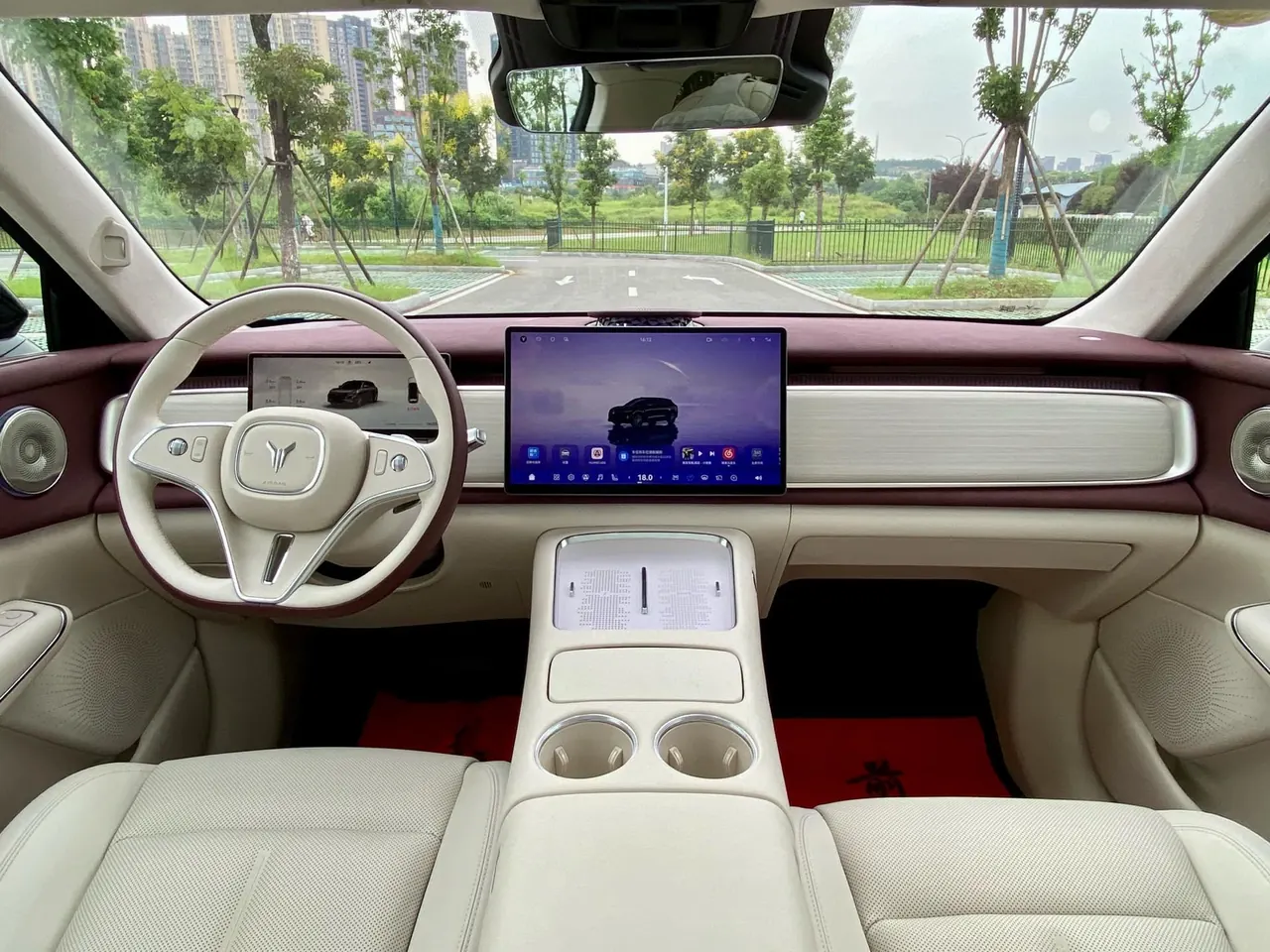 Voyah 2025 bosom friend four-wheel drive dry Kun version automatic gear 11
