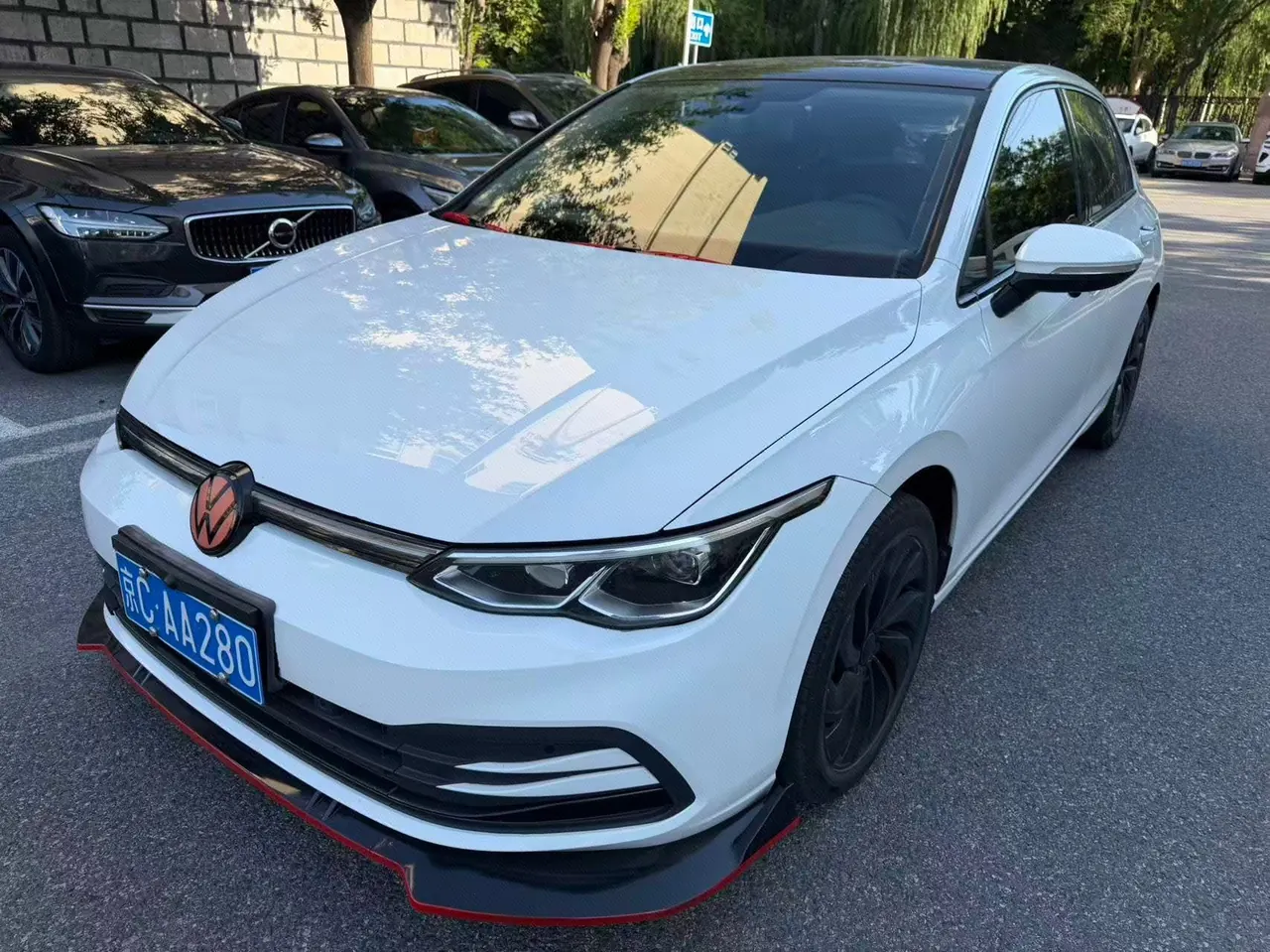 Volkswagen 2021 Golf 8 PRO 1.4TSI 280TSI Automatic - View 1