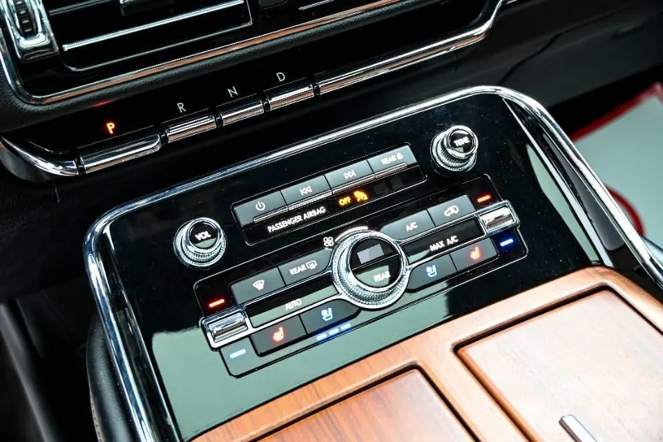 Lincoln Navigator (Imported) 2020 Navigator 3.5T Distinguished Edition Automatic Gear 12
