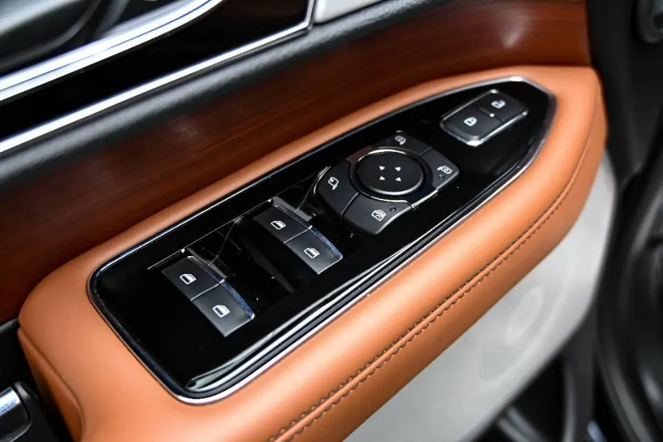 Lincoln Navigator (Imported) 2020 Navigator 3.5T Distinguished Edition Automatic Gear 16
