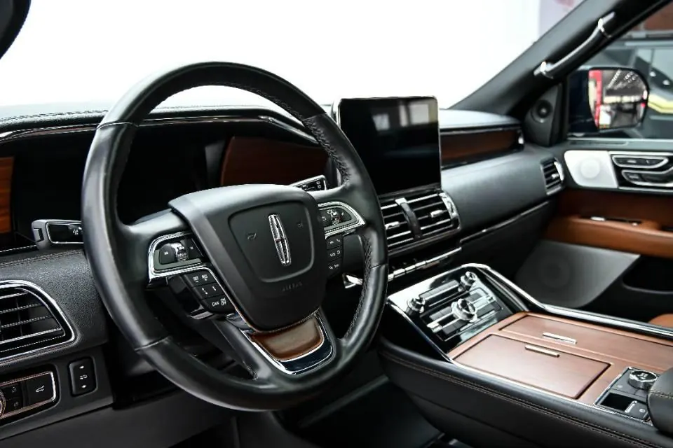 Lincoln Navigator (Imported) 2020 Navigator 3.5T Distinguished Edition Automatic Gear 7