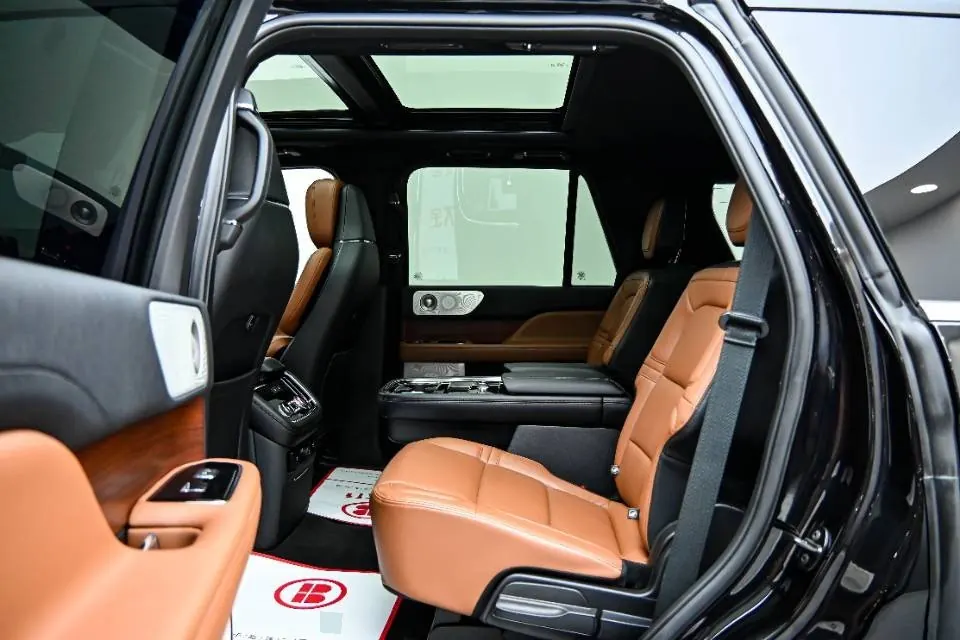 Lincoln Navigator (Imported) 2020 Navigator 3.5T Distinguished Edition Automatic Gear 9