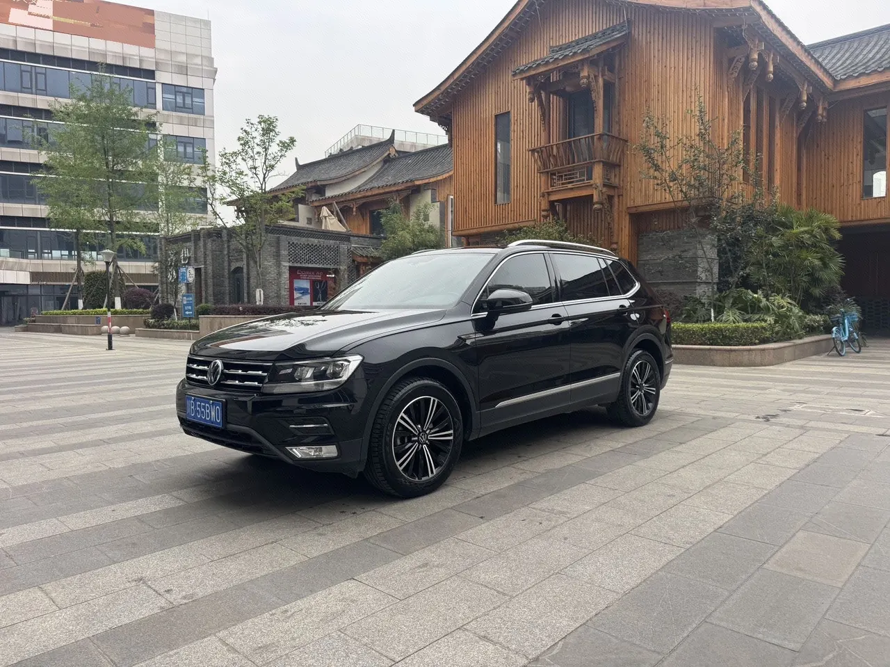 Volkswagen 2021 Tiguan L 2.0TSI 330TSI Two-Drive Smart Edition Automatic Gear - View 1