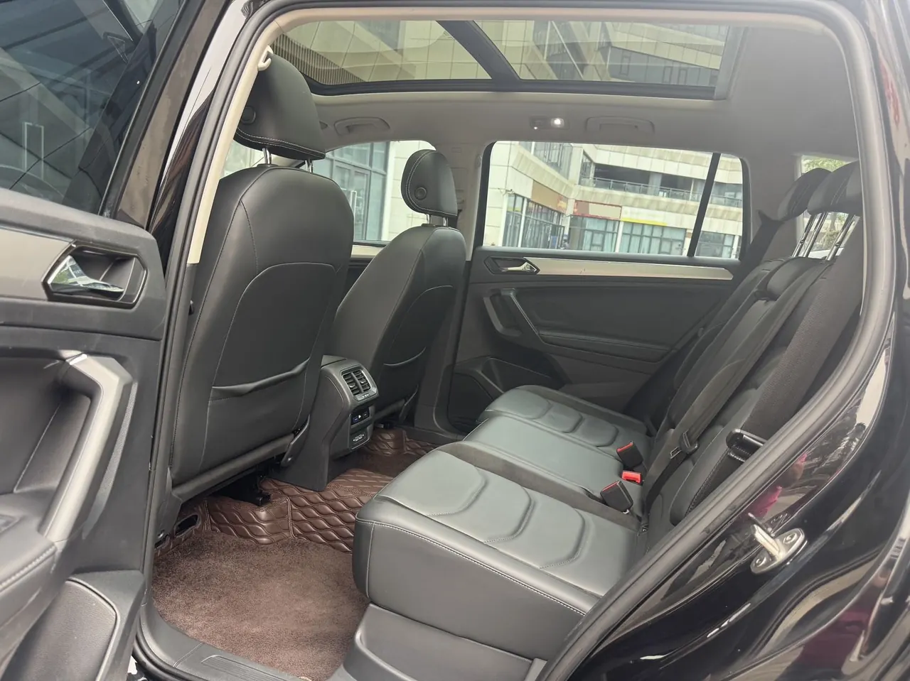 Volkswagen 2021 Tiguan L 2.0TSI 330TSI Two-Drive Smart Edition Automatic Gear 6