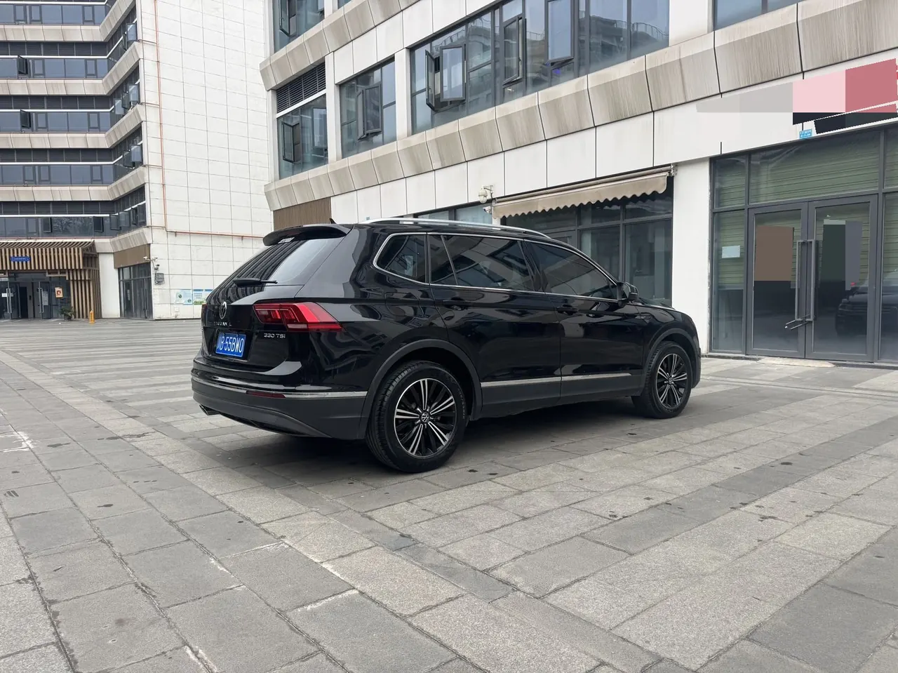 Volkswagen 2021 Tiguan L 2.0TSI 330TSI Two-Drive Smart Edition Automatic Gear 9