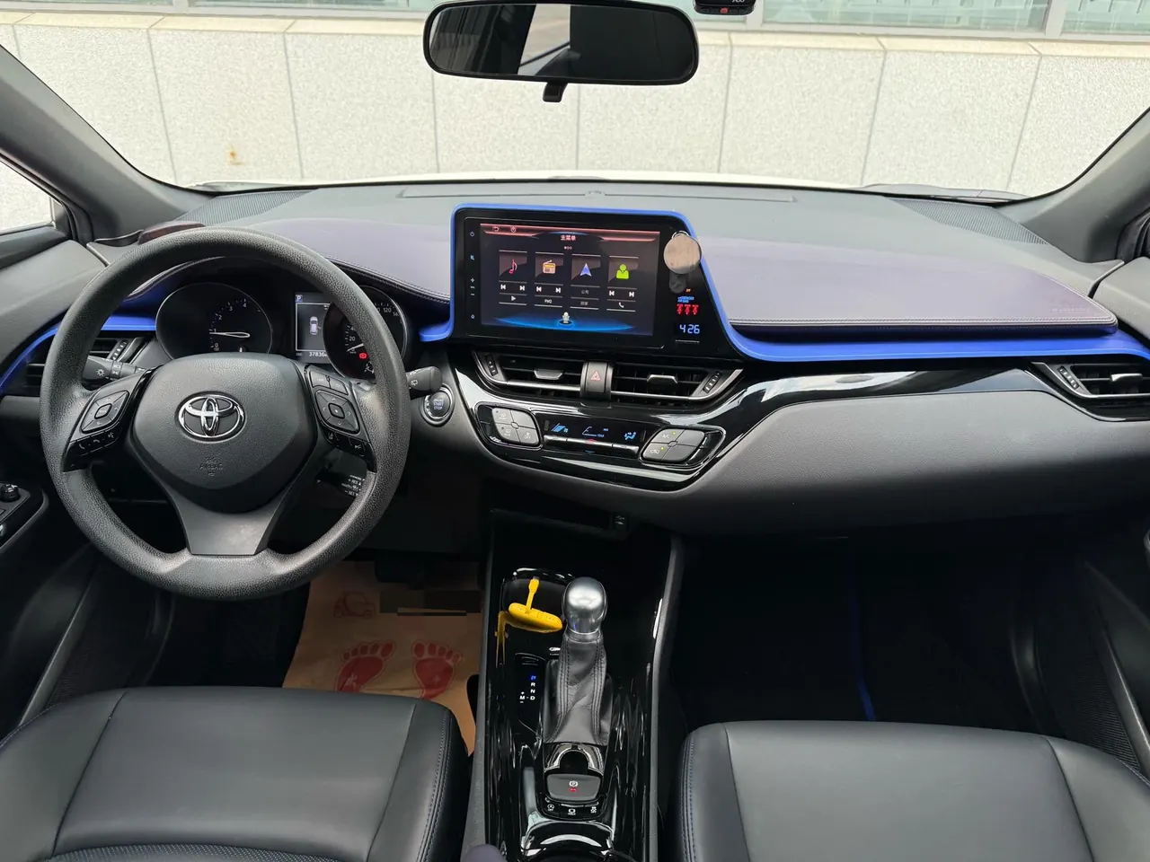 Toyota 2020 C- HR 2.0 stepless leading version of automatic gear 16