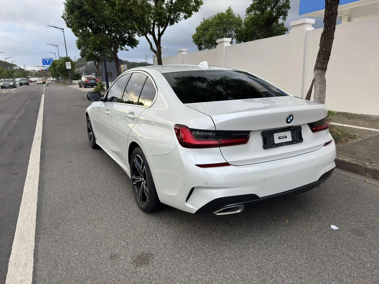 BMW 3 Series 2022 325i 2.0T M Sports Suit (Modified) Automatic Gear 7