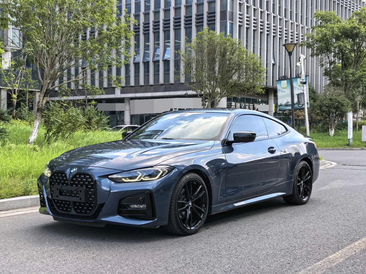 BMW 4 Series (Imported) 2022 425i Coupe 2.0T M Sports Obsidian Night Kit (Changed) Automatic Gear - View 1