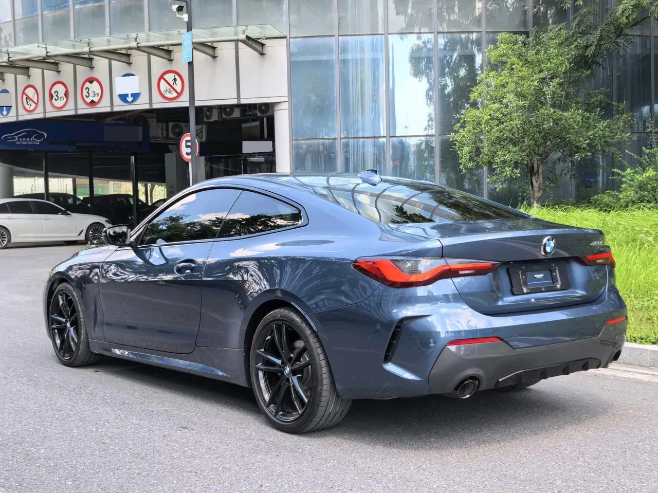 BMW 4 Series (Imported) 2022 425i Coupe 2.0T M Sports Obsidian Night Kit (Changed) Automatic Gear 4
