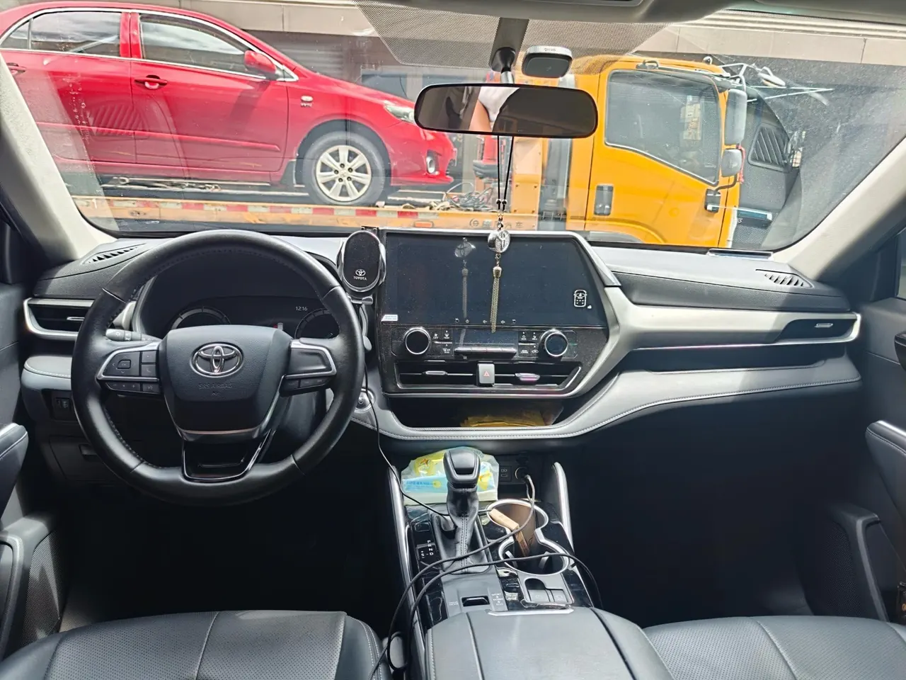 Toyota 2022 Highlander Dual Engine 2.5 Stepless Two-Drive Elite Edition 7-seat Automatic Gear 4