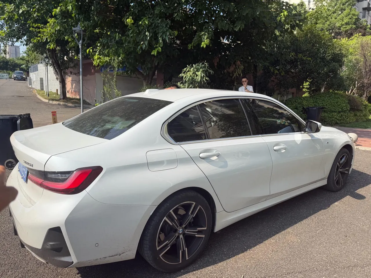 BMW 3 Series 2024 325i 2.0T M Sports Suit Automatic Gear - View 1