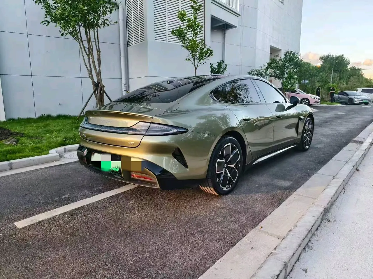 MI 2024 SU 7 700km Rear Drive Long Endurance Smart Driving Edition Automatic Gear 7