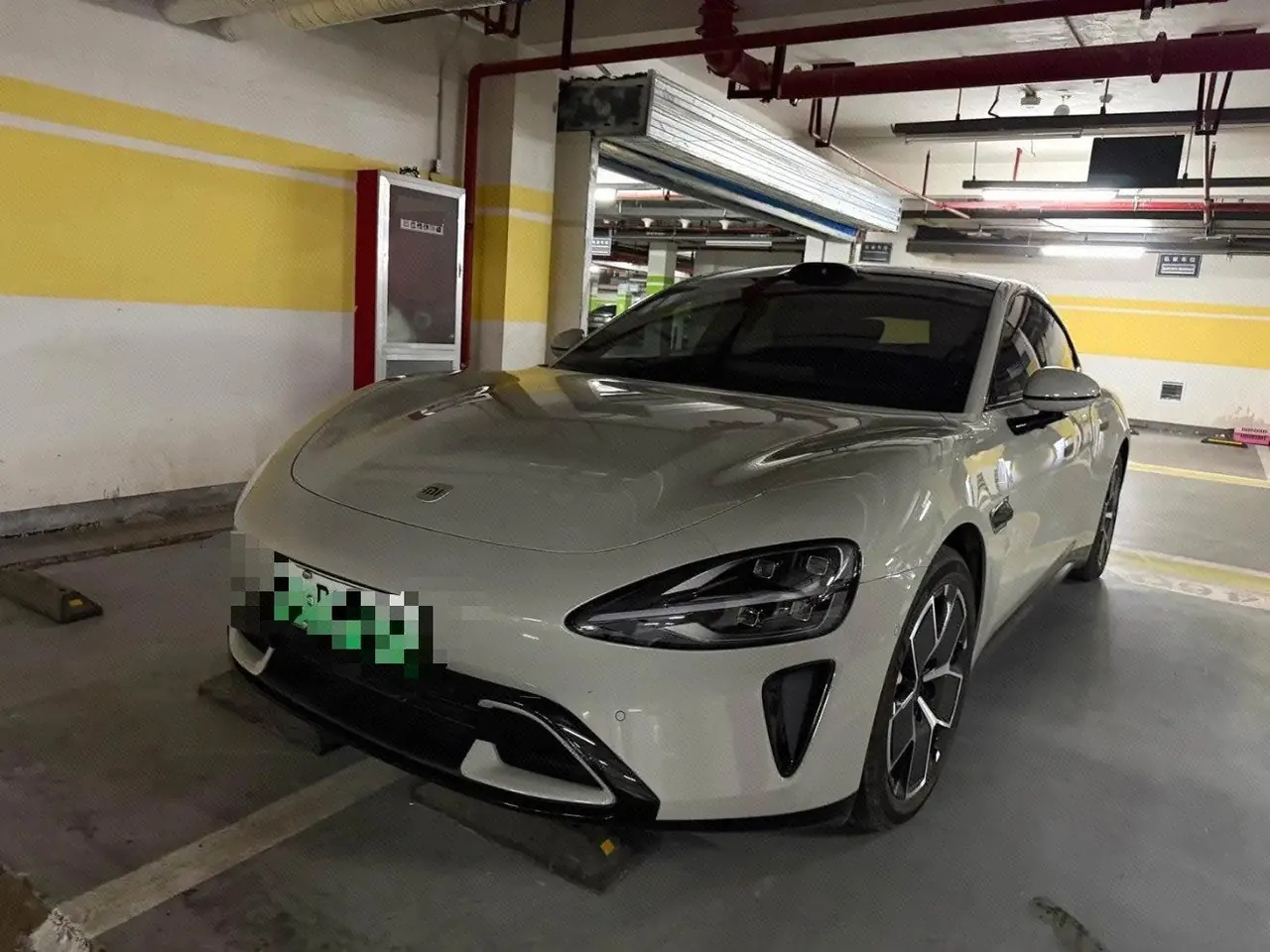 MI 2024 SU 7 830km Rear Drive Ultra Long Endurance High-end Smart Drive Pro Edition Automatic Gear - View 1