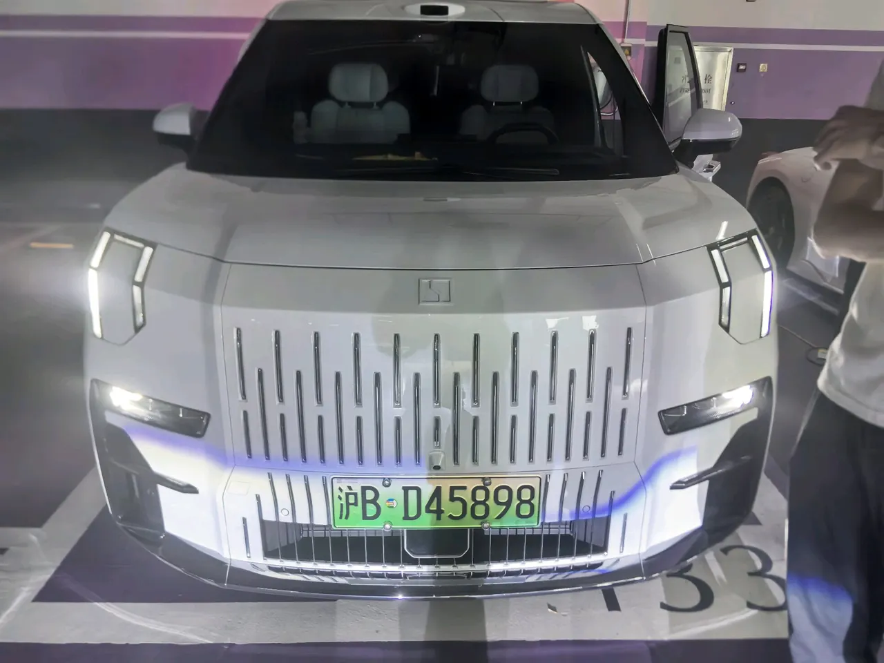 Zeekr 2024 Zeekr 009 7-seat aisle version 108kWh automatic gear 4
