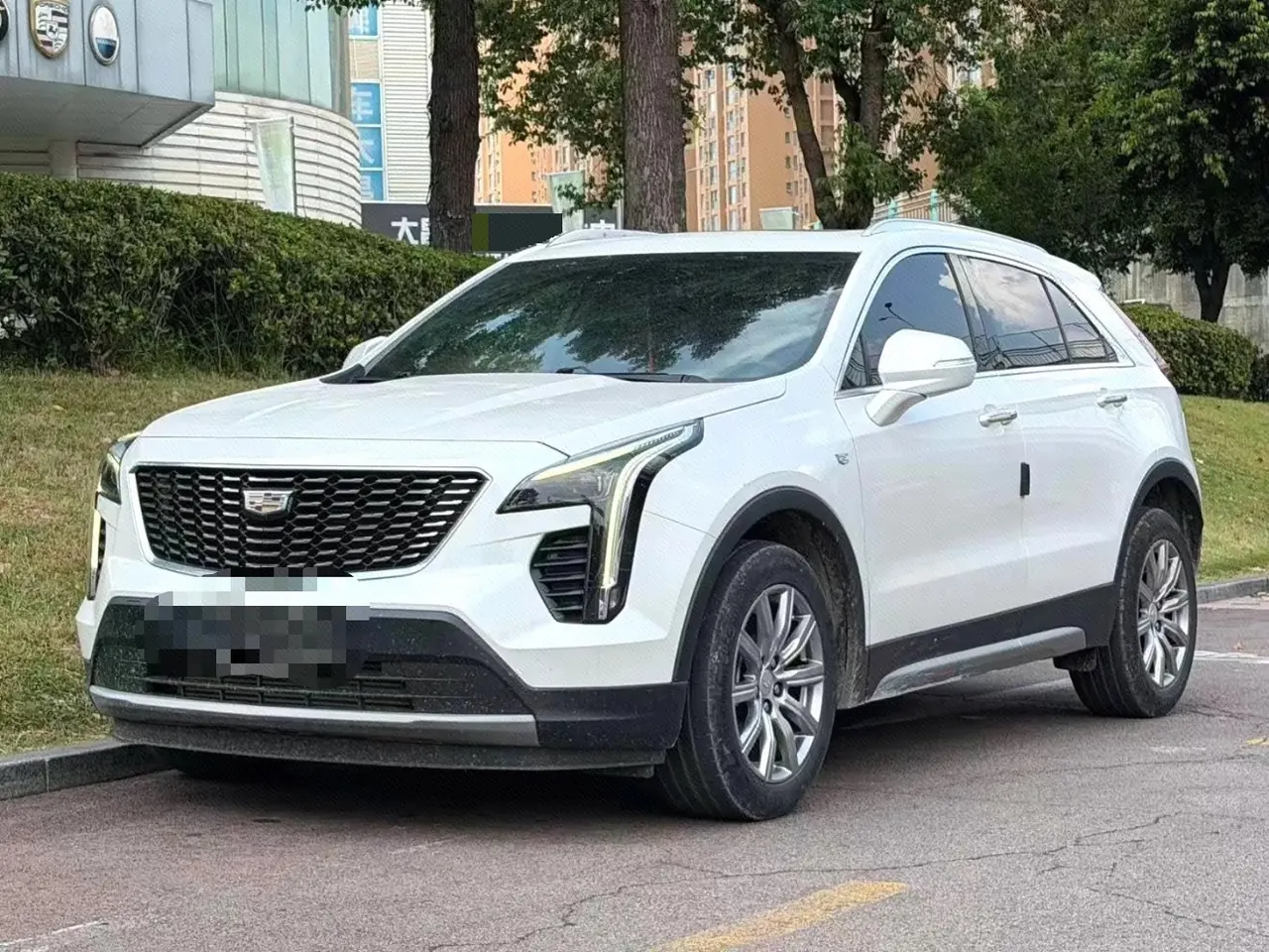 Cadillac 2022 XT4 48V 2.0T 28T Two-Drive Luxury Automatic Gear - View 1