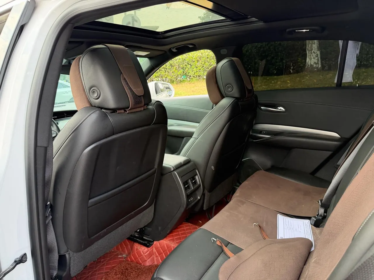 Cadillac 2022 XT4 48V 2.0T 28T Two-Drive Luxury Automatic Gear 5