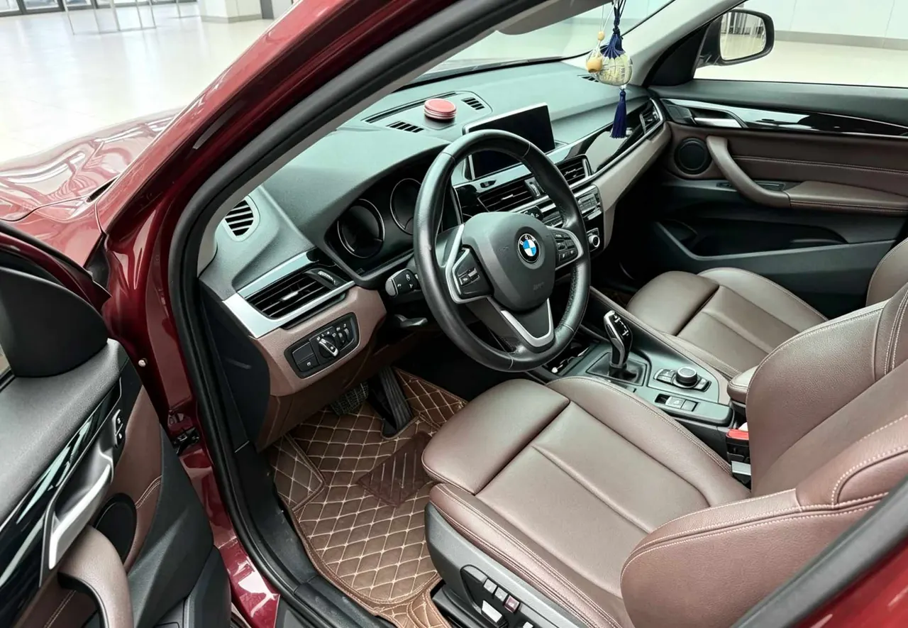 BMW 2020 X1 sDrive20Li 1.5T fashion automatic gear 2
