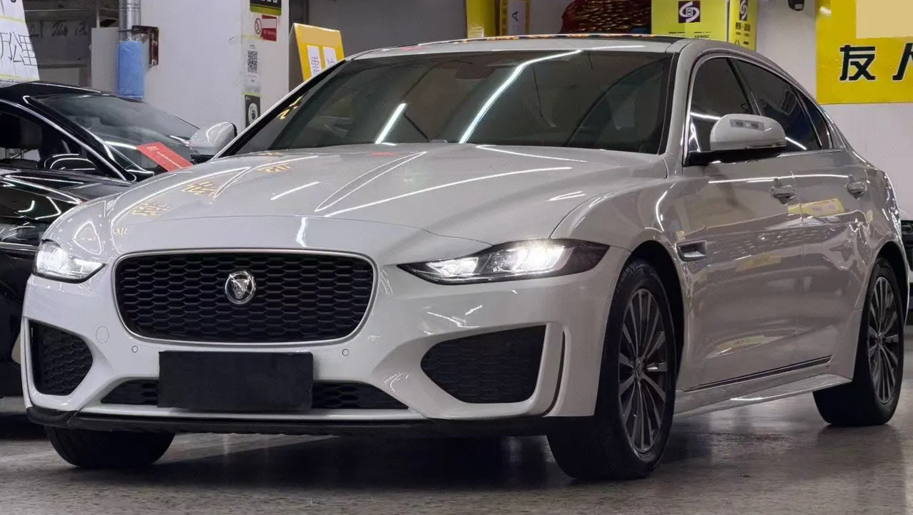 Jaguar 2021 XEL 2.0T 200PS R-DYNAMIC Youth Sports Edition Automatic Gear - View 1