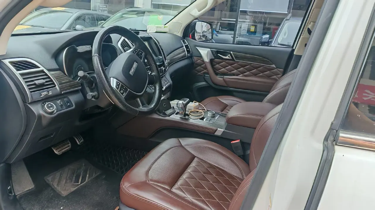 Haval 2020 H9 2.0T 4-wheel drive luxury 7-seat automatic gear 2