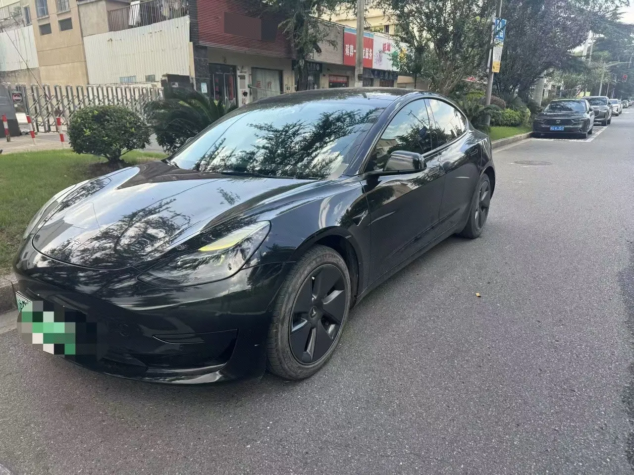 Tesla 2022 Model 3 rear-wheel drive version of automatic transmission - View 1