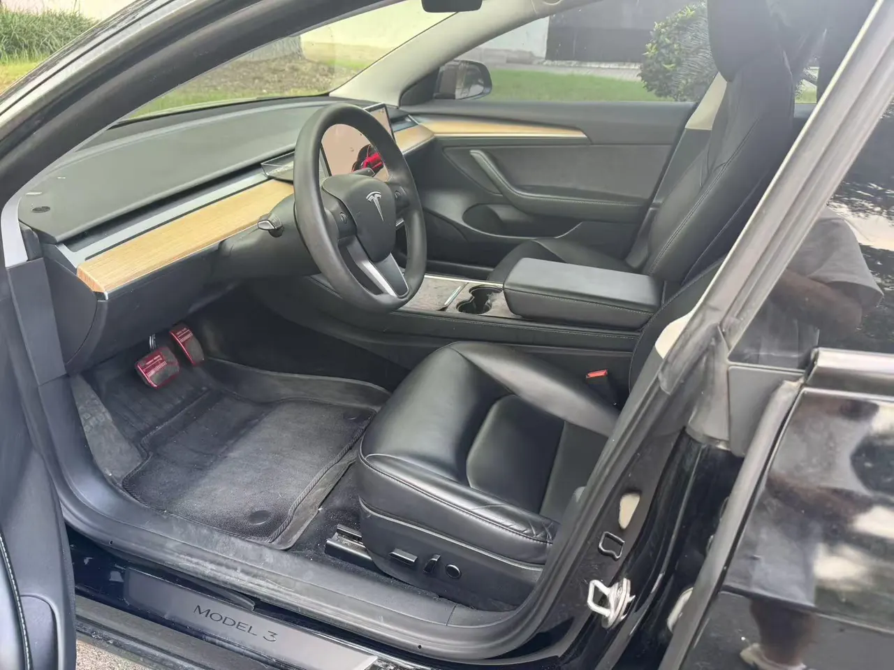 Tesla 2022 Model 3 rear-wheel drive version of automatic transmission 3