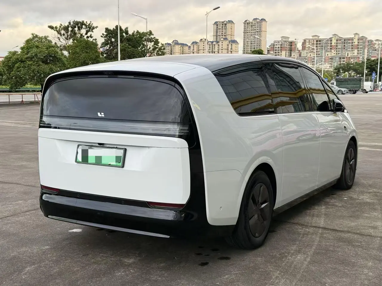Li 2024 MEGA Ultra Automatic 2