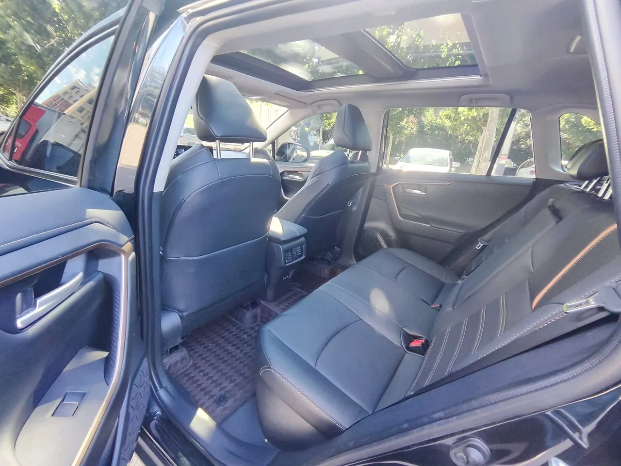 Toyota 2024 Weilanda Dual Engine 2.5 Stepless Two-Drive Luxury PLUS Edition Automatic Gear 12