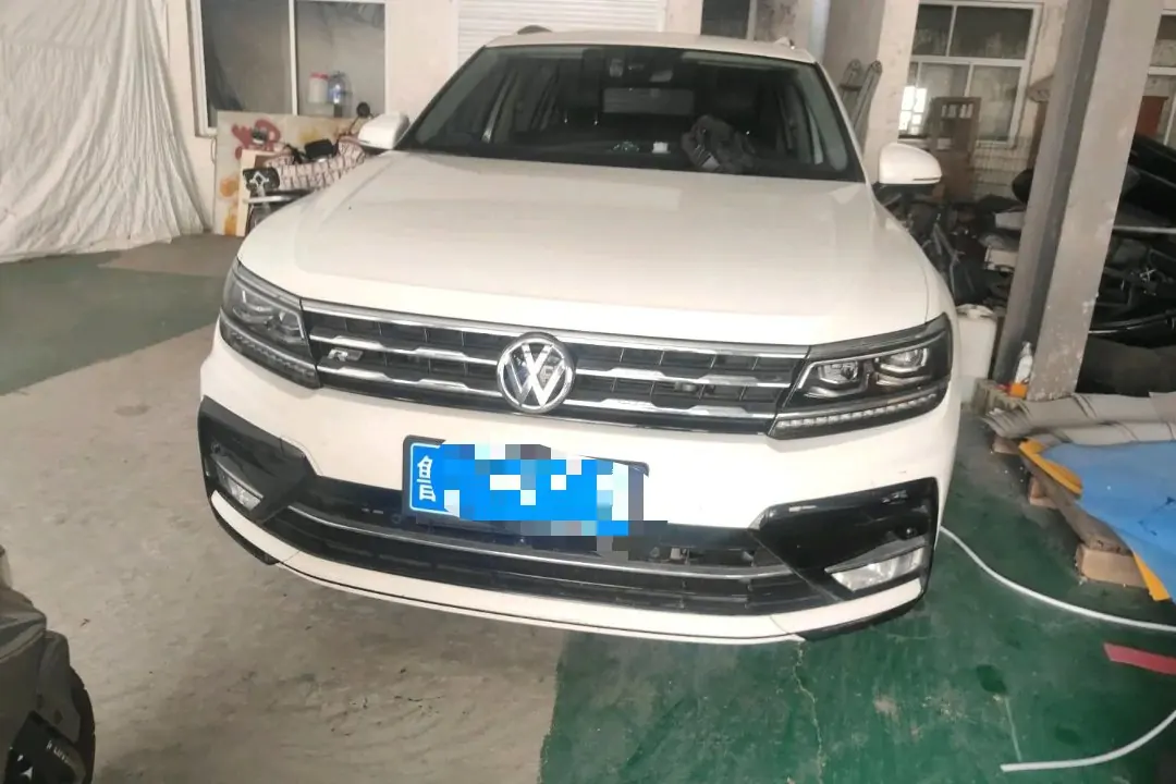 Volkswagen 2020 Tiguan L R-Line 2.0TSI 330TSI Two-Drive Ultimate Automatic Gear 2