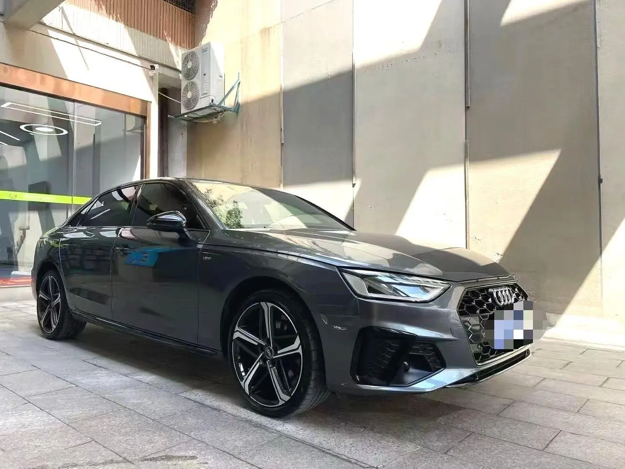 Audi 2024 A4L 2.0TFSI 40TFSI Deluxe Dynamic Automatic 3
