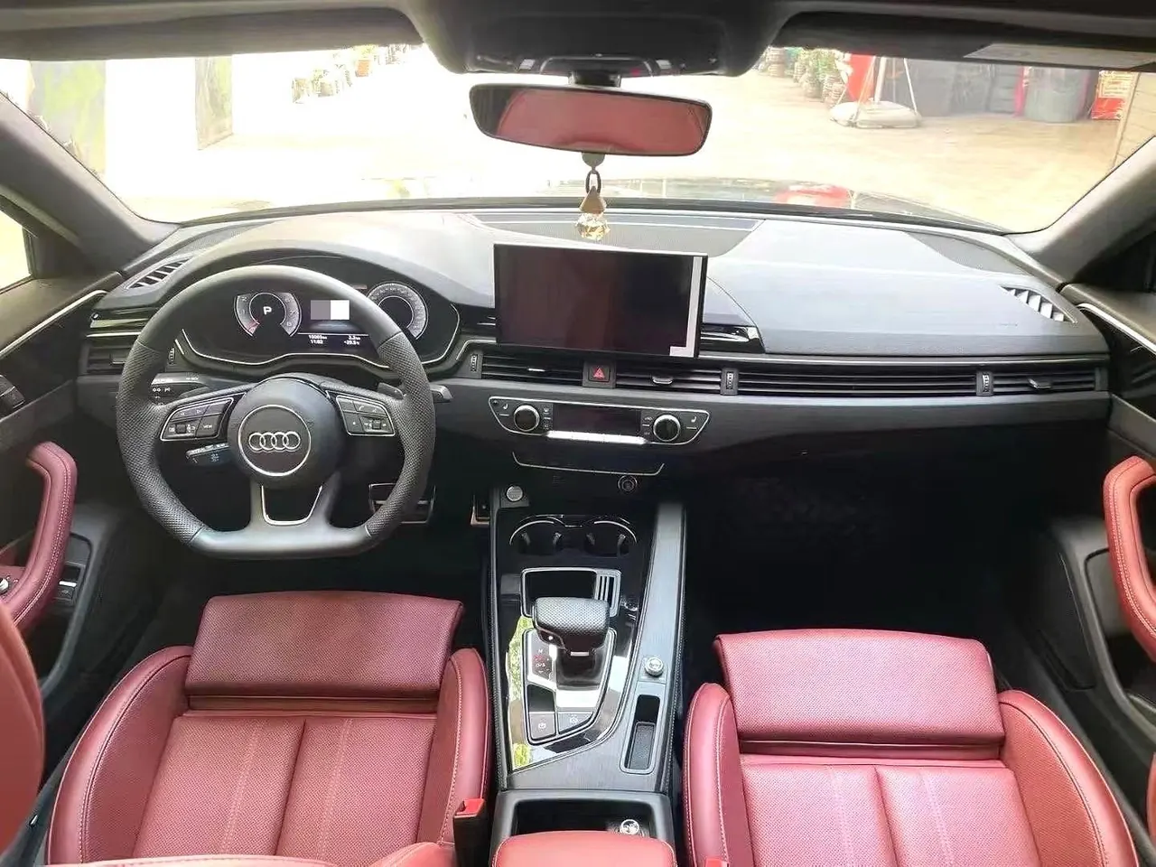 Audi 2024 A4L 2.0TFSI 40TFSI Deluxe Dynamic Automatic 5