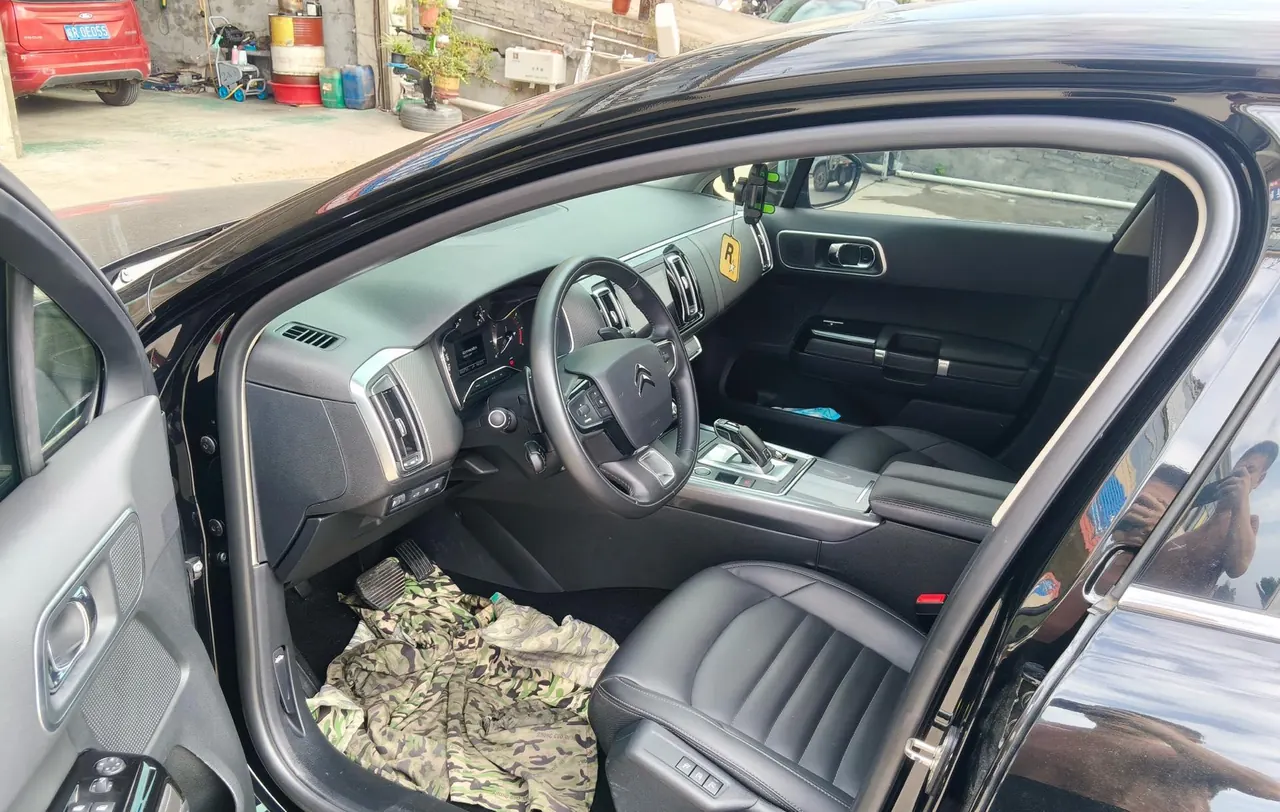 Citroen 2021 C6 1.8THP 400THP Comfort Edition Automatic Gear 2