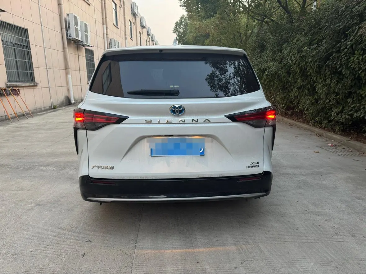 Toyota 2021 Sana 2.5 Stepless Deluxe Edition Automatic Gear 8