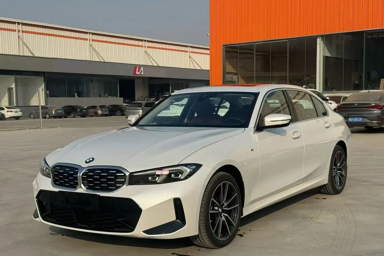 BMW 3 Series 2025 325Li 2.0T M Sports Suit Automatic Gear - View 1