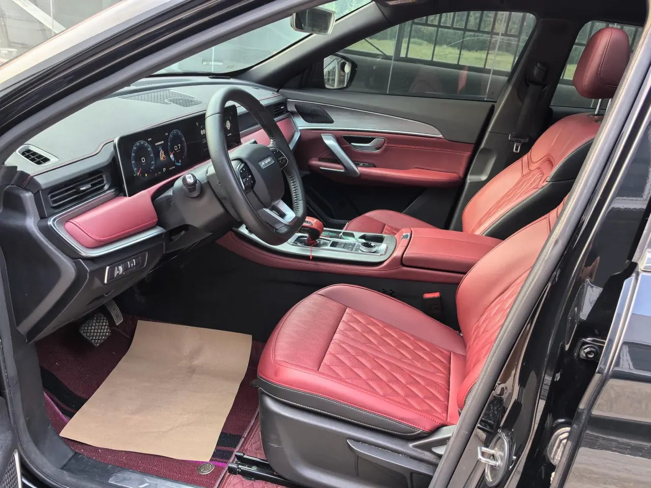 Jetour 2025 X70 PLUS 1.5T Champion Edition PRO7 Automatic Gear 2