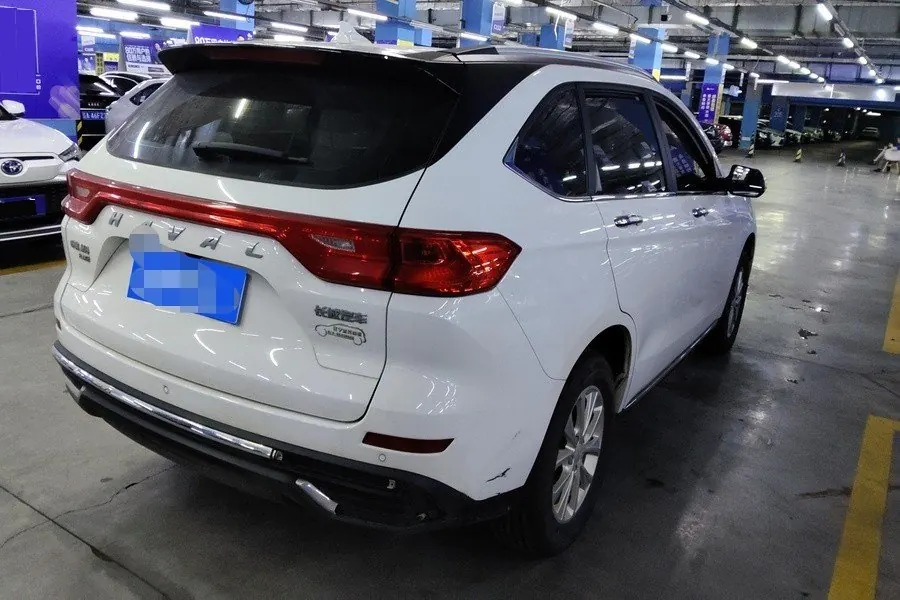 Haval 2021 M6 PLUS 1.5T Luxury Smart Joint Automatic Gear 2