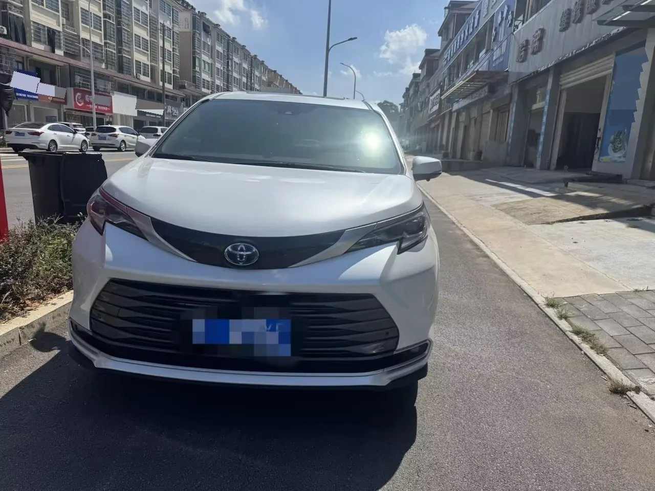 Toyota 2021 Sana 2.5 Stepless Deluxe Edition Automatic Gear 2
