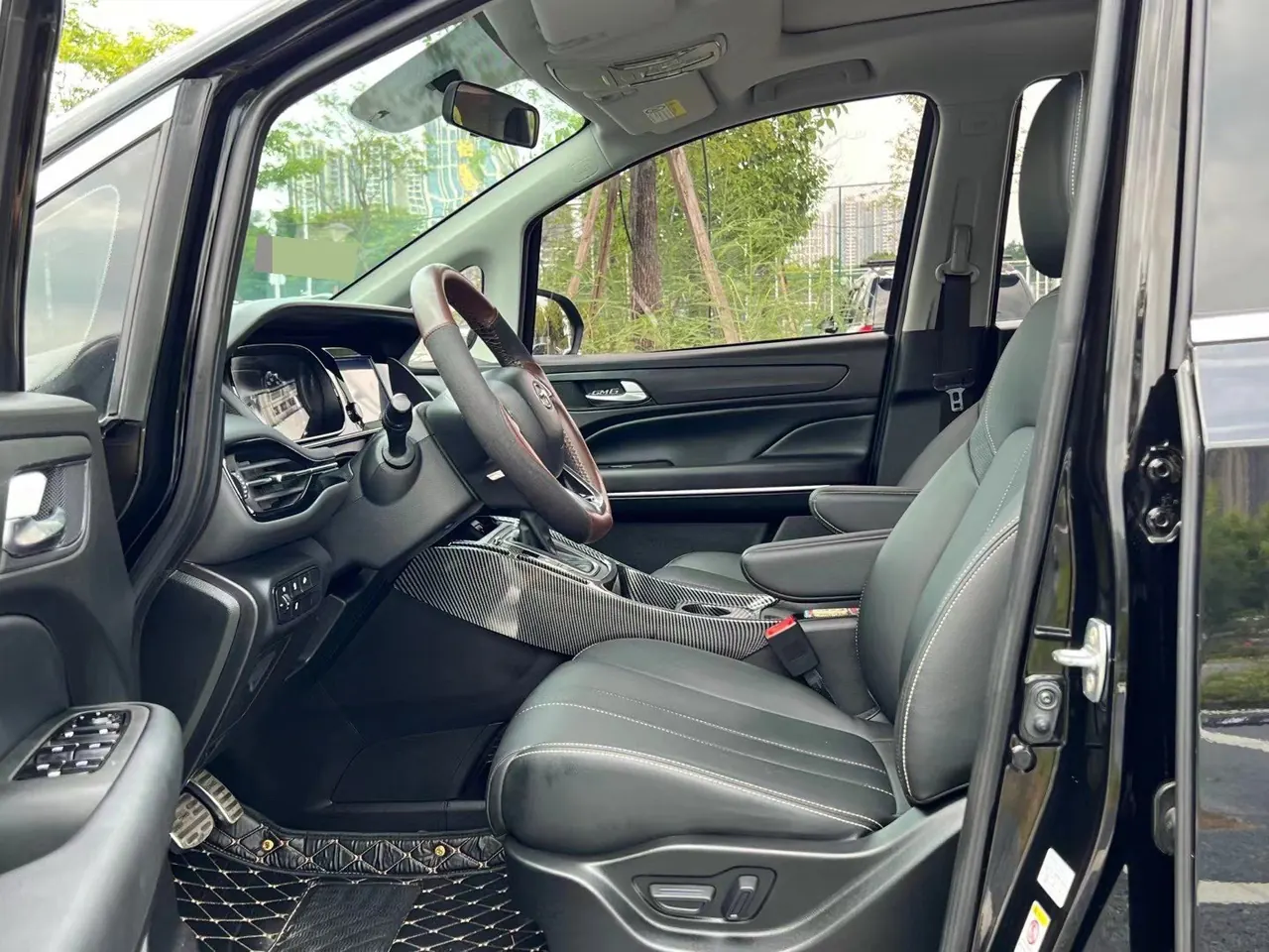 Chuanqi 2021 M6 1.5T 270T Premium Edition 7-seat Automatic Gear 3