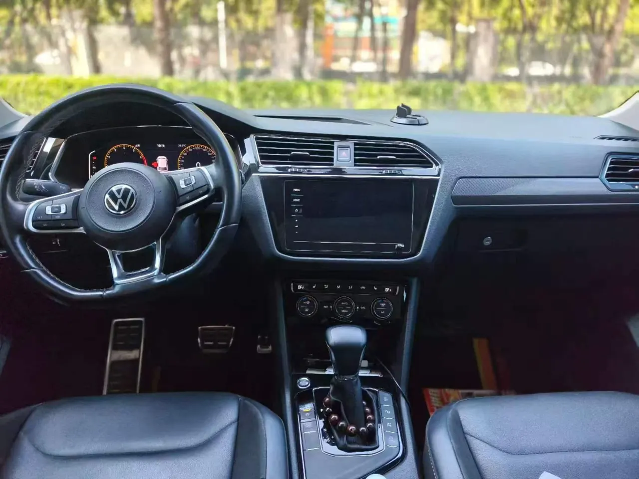 Volkswagen 2021 Tiguan L R-Line 2.0TSI 330TSI Two-Drive Overdrive Automatic Gear 5