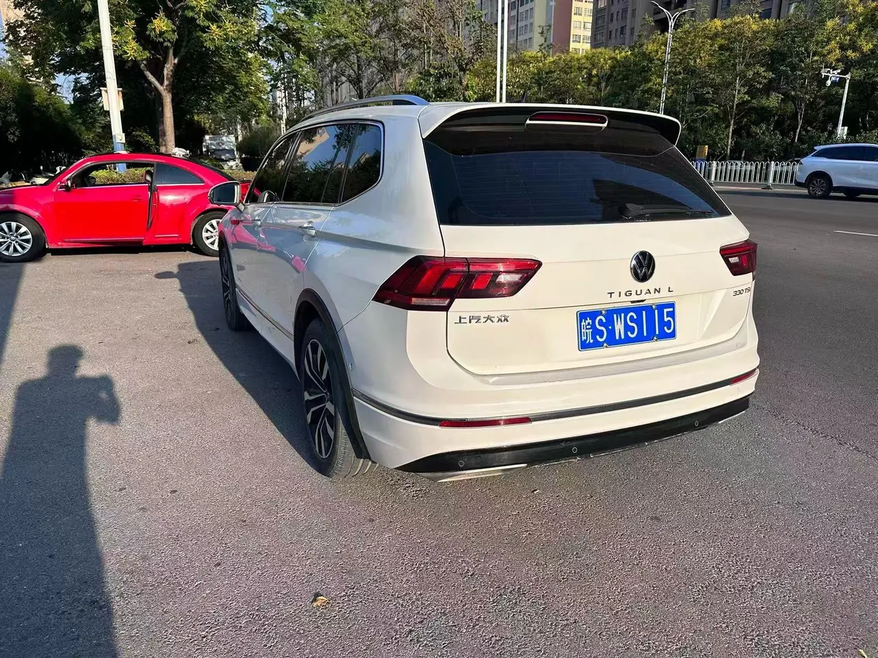 Volkswagen 2021 Tiguan L R-Line 2.0TSI 330TSI Two-Drive Overdrive Automatic Gear 8