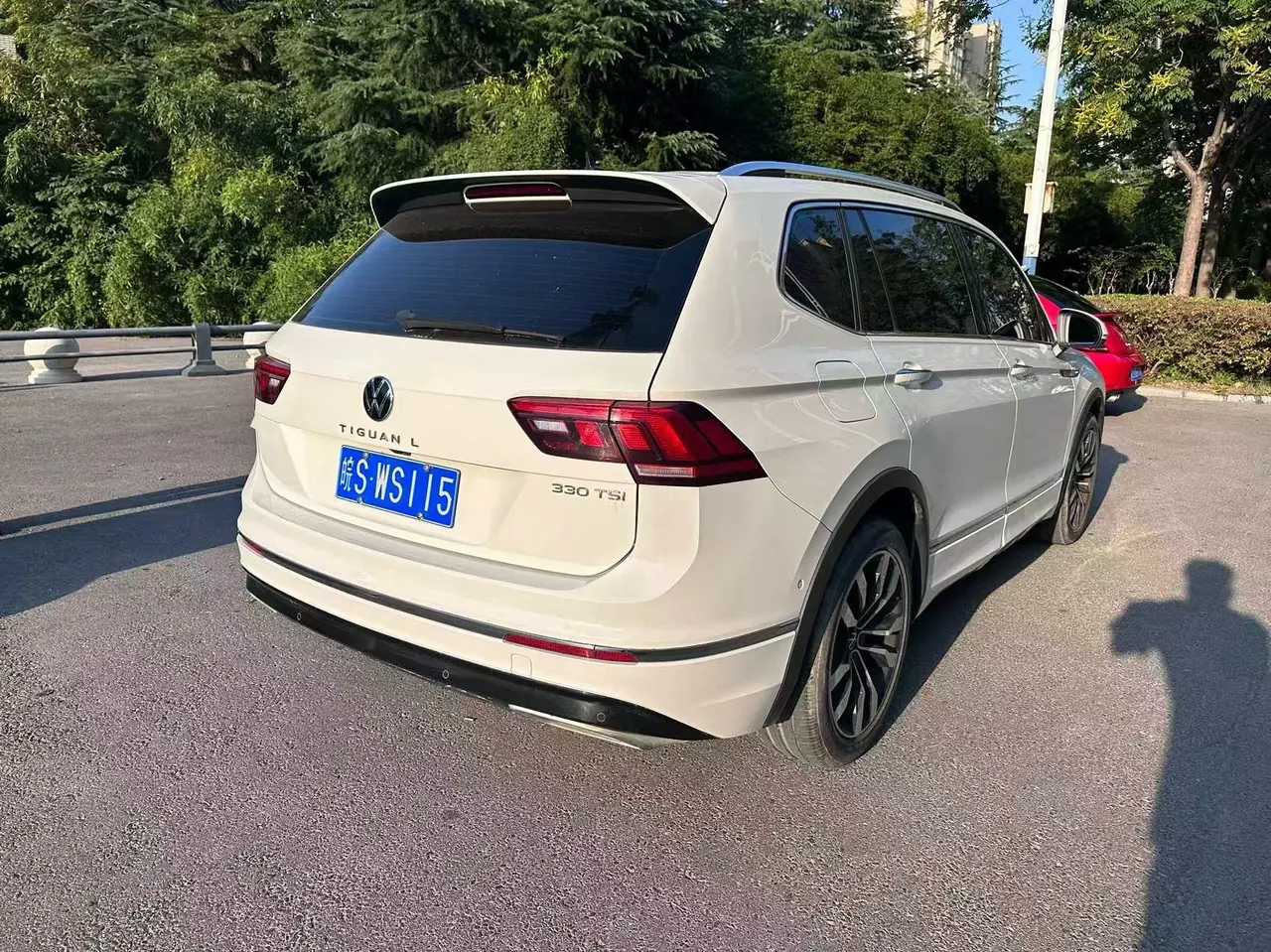 Volkswagen 2021 Tiguan L R-Line 2.0TSI 330TSI Two-Drive Overdrive Automatic Gear 9