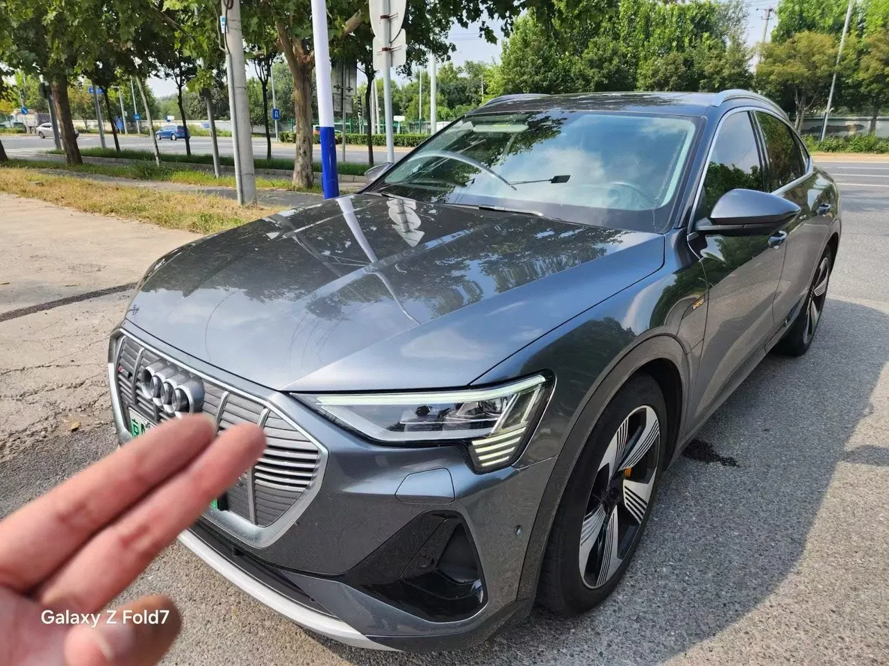 Audi 2021 e-tron Sportback 55 Quattro and automatic gear selection - View 1