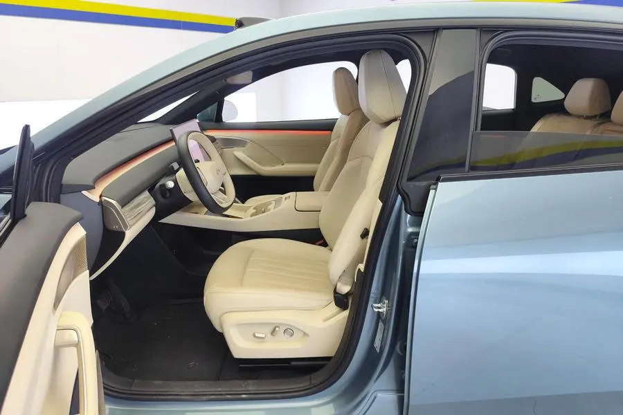 ONVO 2025 L60 60kWh four-wheel drive version automatic gear 5