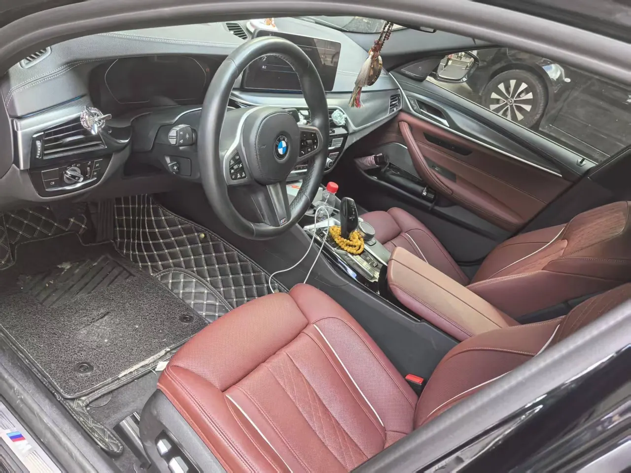 BMW 5 series new energy 2021 535Le 2.0T luxury package automatic gear 4