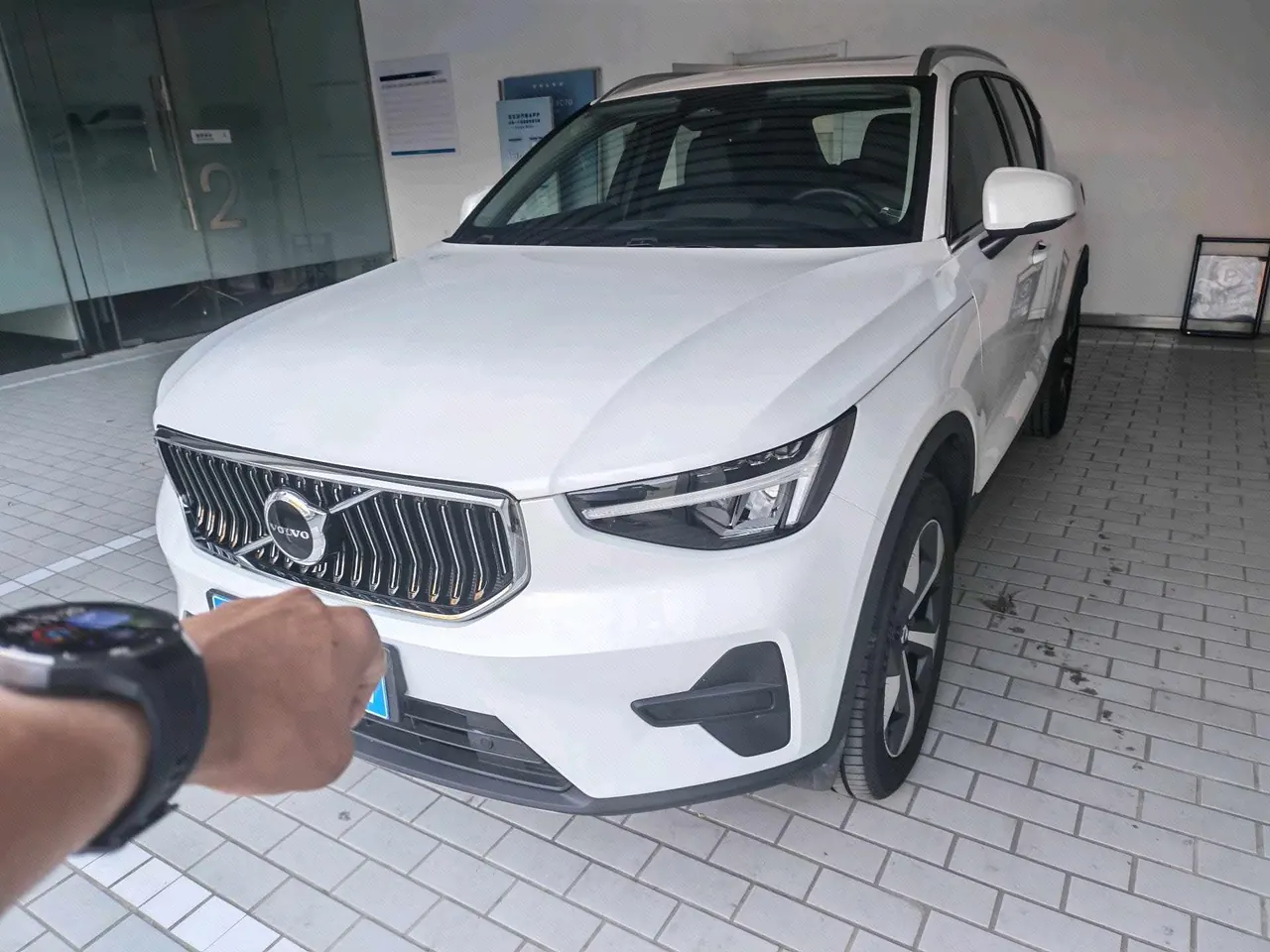 Volvo 2025 XC40 48V 2.0T B4 4 Four-wheel Drive Zhiyuan Deluxe Edition Automatic Gear - View 1